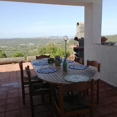 Holiday home Casa Vacanze Monti Canu *