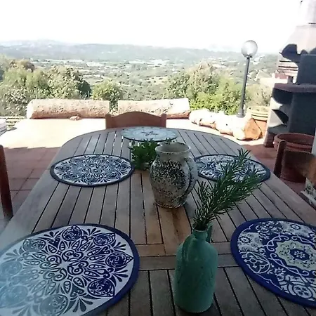 Casa Vacanze Monti Canu בית נופש